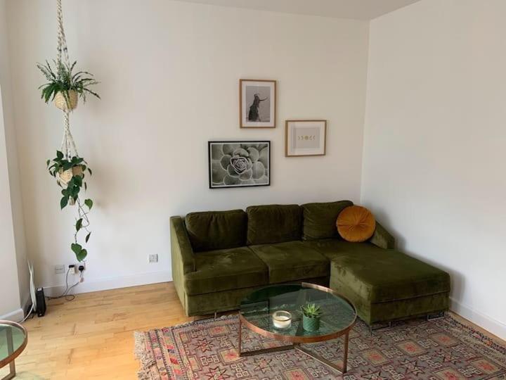 Lovely Spacious 1-Bedroom Flat In Tufnell Park Close To Central ロンドン エクステリア 写真